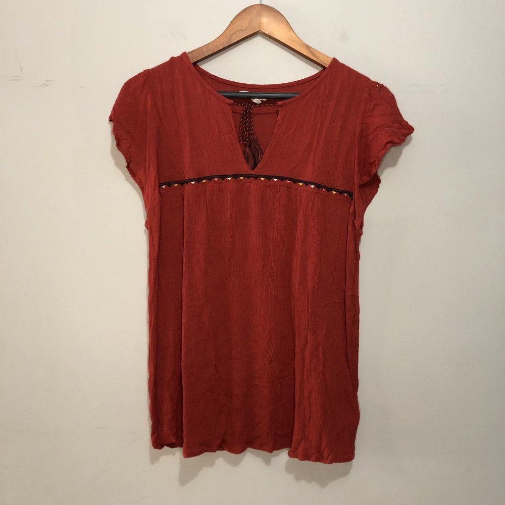 Maurices Cap Sleeve Sheer Blouse w/ Keyhole Neck Maroon Size Large